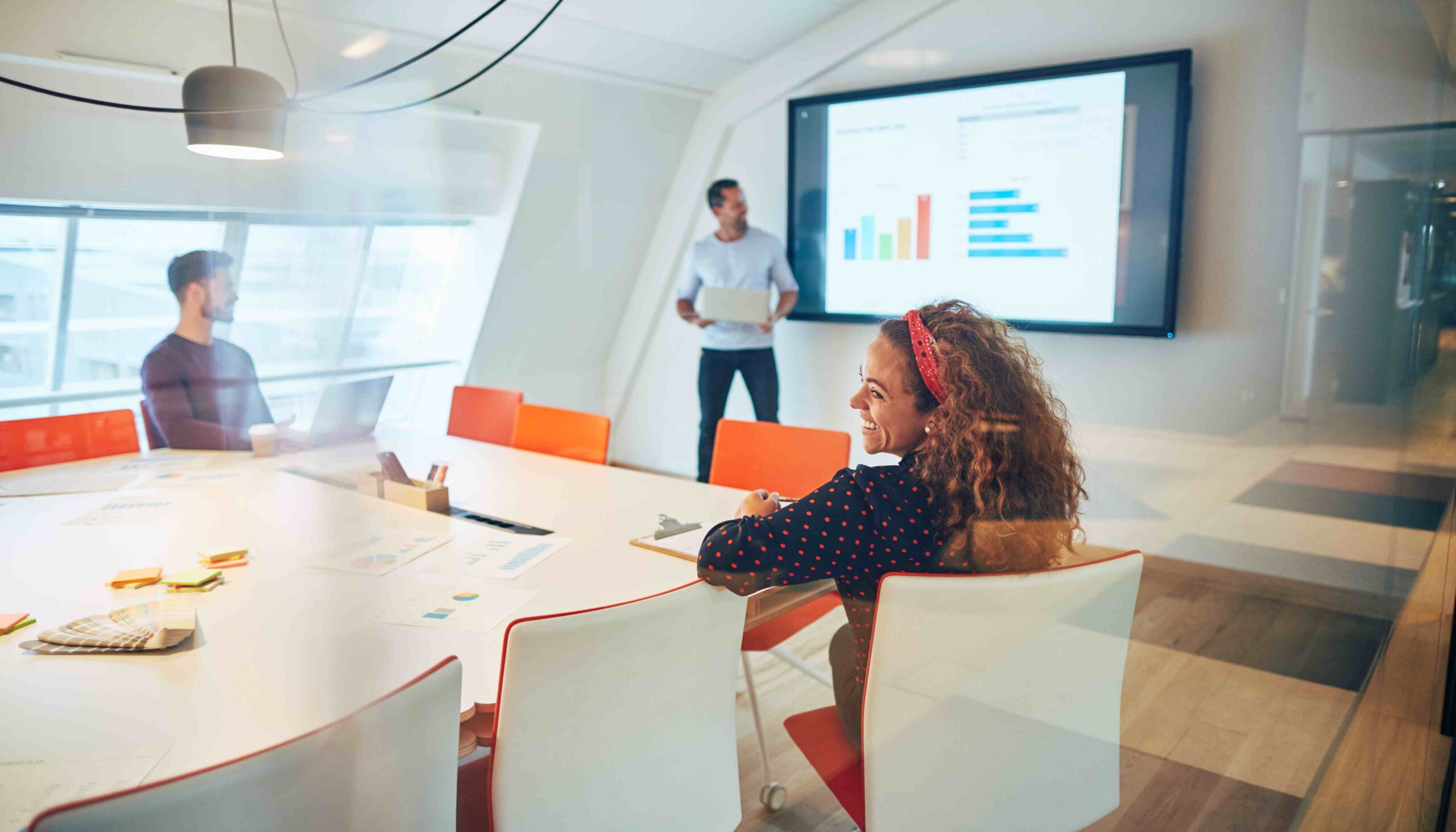 Why Your Business Requires a Full-Time Social Media Team